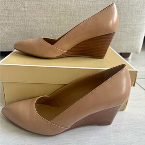 BRAND NEW Franco Sarto Elegant Tan Wedge Heels